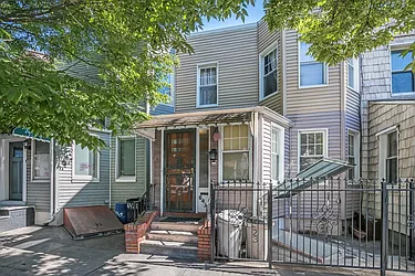 64-23 65 Place  image 1 of 40