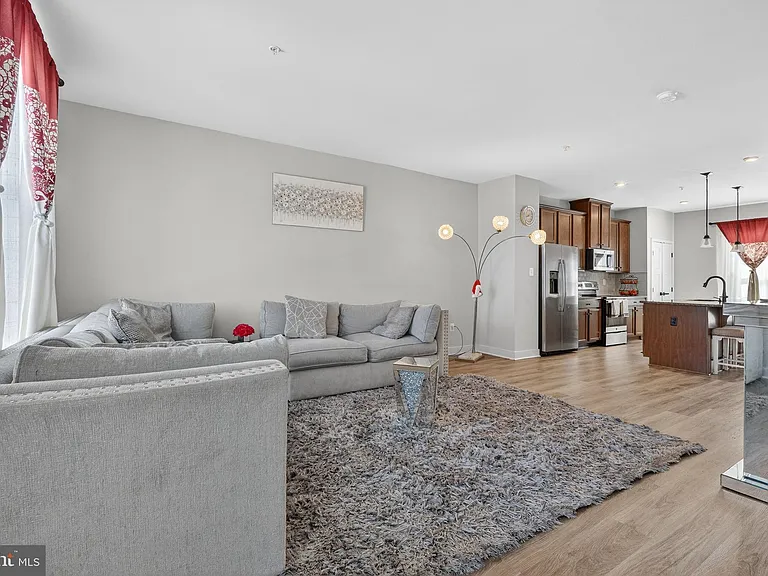 9599 Tall Oaks Rd — Photo 17
