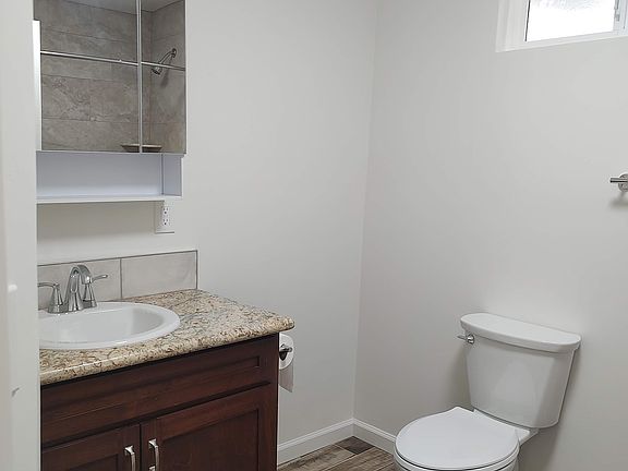 3rd image of 14294 Broadway St