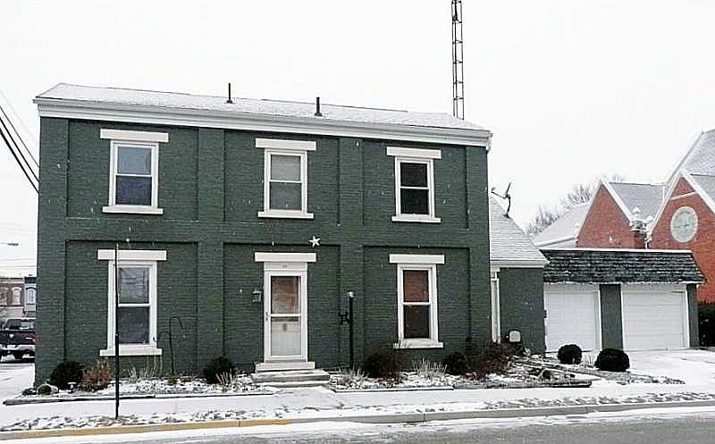 1st image of 101 N Pearl St