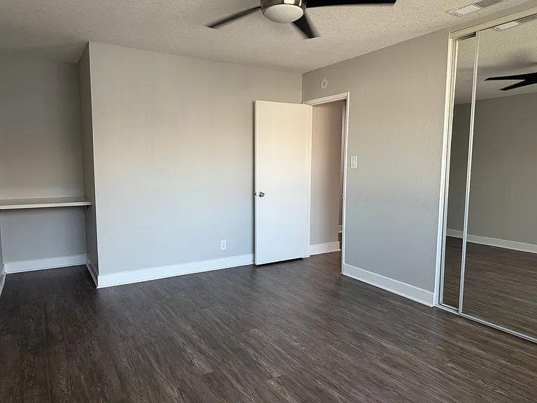 The Circle Apartments at Long Beach — Photo 107