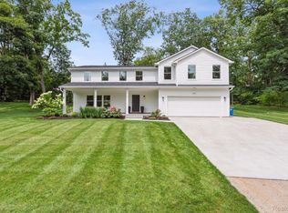 3033 Newcastle Rd, Ann Arbor, MI 48104