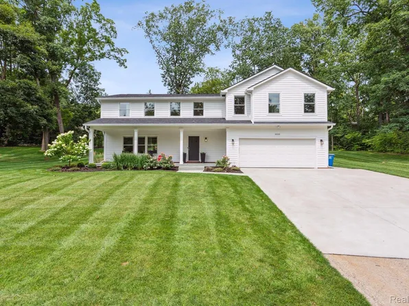 3033 Newcastle Rd, Ann Arbor, MI 48104