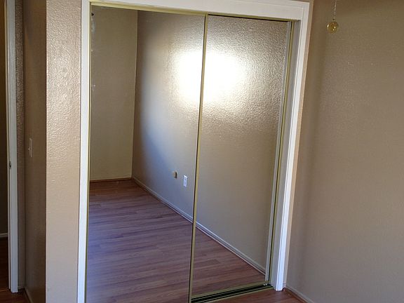 4th image of 1024 Eubanks Ave