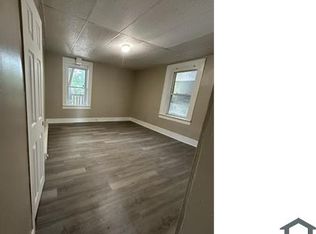 127 Clemente St #2-R, Holyoke, MA 01040