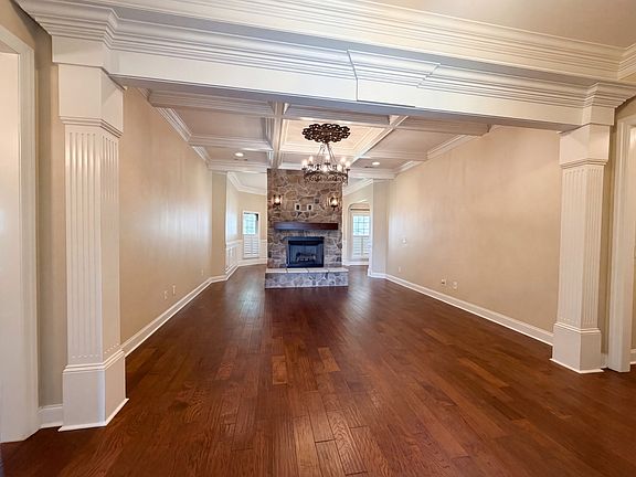 3rd image of 7009 Whisperwood Ave