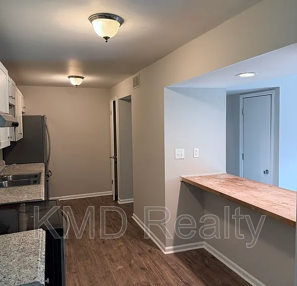 702 Farmhurst Dr #G — Photo 6