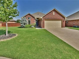 329 Coldbrook Cir, Edmond, OK 73003