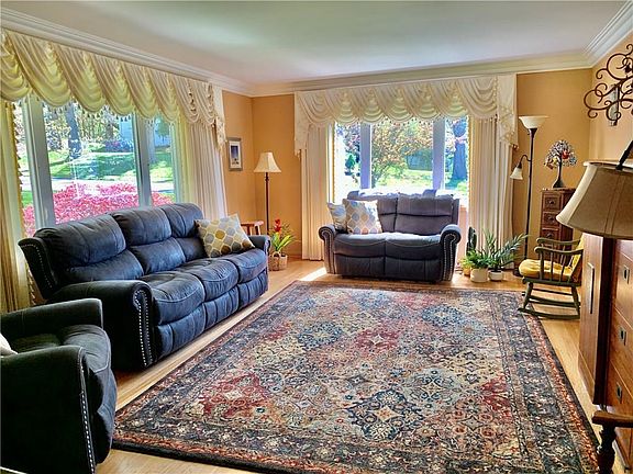 4th image of 4647 Dorchester Dr