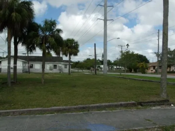 Freedom St, Hollywood, FL 33020
