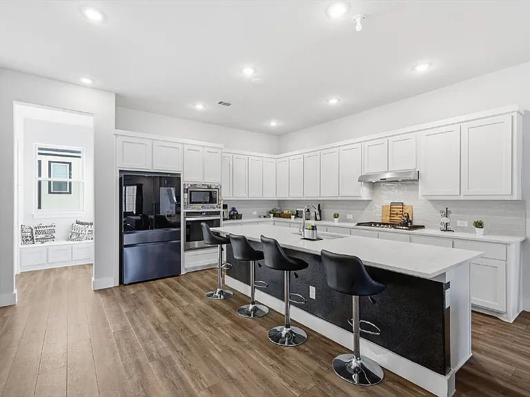 8132 Bromley Dr — Photo 7