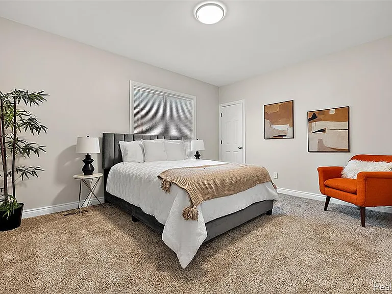 2080 Gladstone St #1 — Photo 11