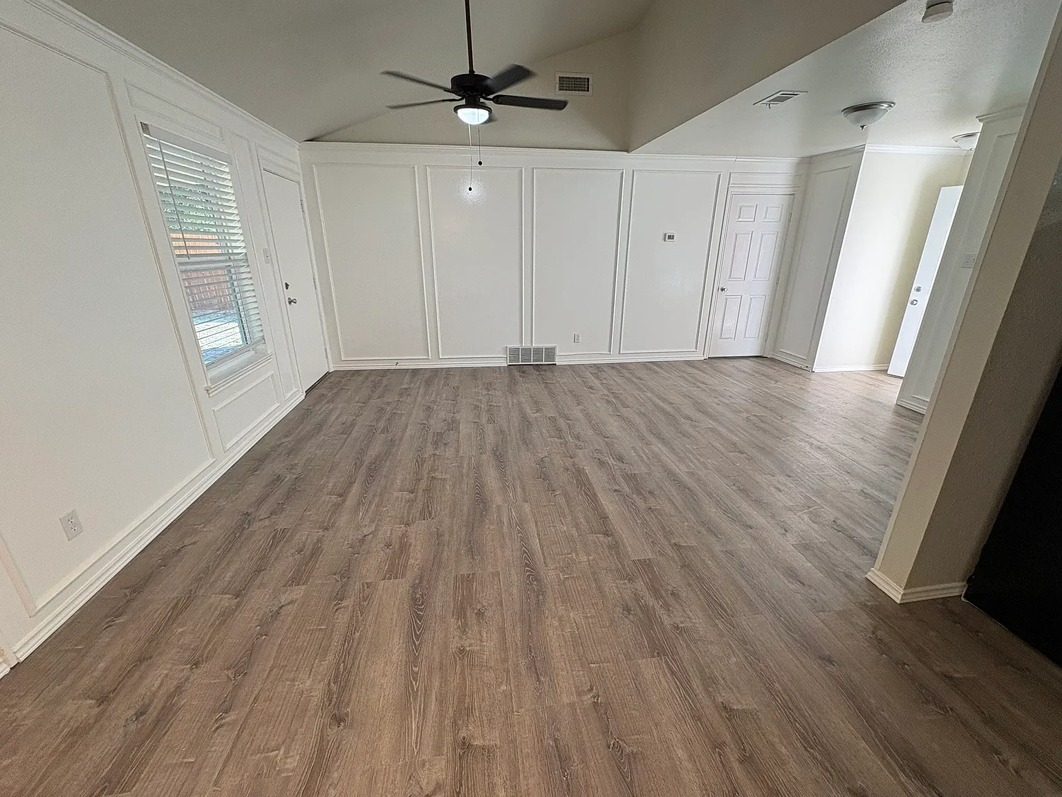 3 bed, 1716 sqft, $1,950 — Photo 3