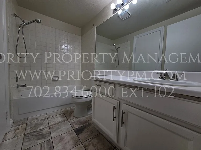 7217 Sun Cove Cir — Photo 14