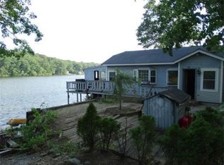 31 Mirror Lake Ave, Norfolk, MA 02056