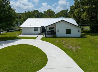 17230 Driftwood Ln, Lutz, FL 33558