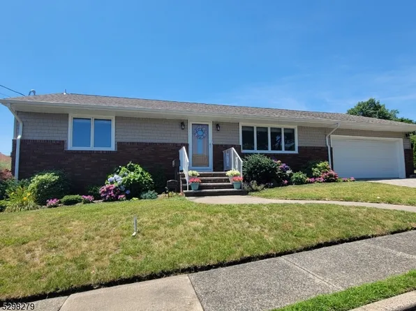 11 Margery Ct, Clifton City, NJ 07013