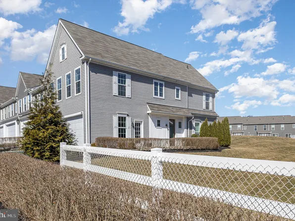 665 Stoverdale Rd, Hummelstown, PA 17036