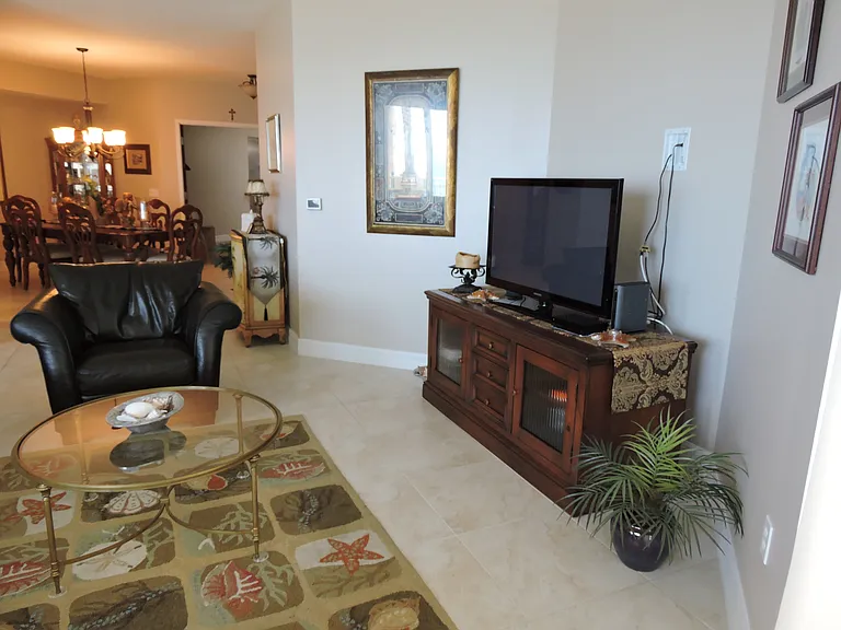130 Warsteiner Way #701 — Photo 48
