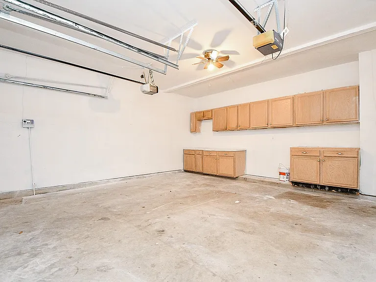 21219 Flat Creek Ln — Photo 16