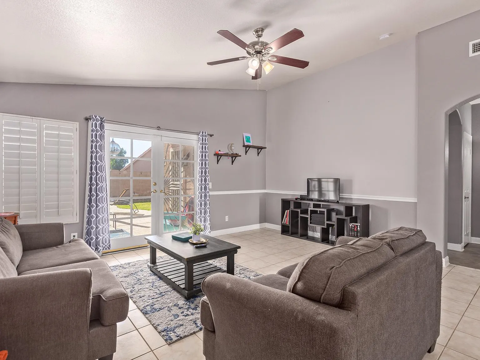 3 bed, 1537 sqft, $2,400 — Photo 4