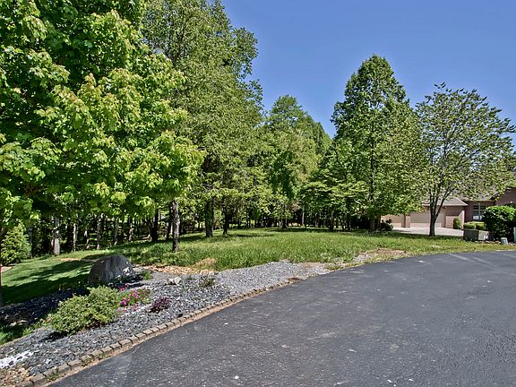 3rd image of 607 Tecumseh Trce Lot 5