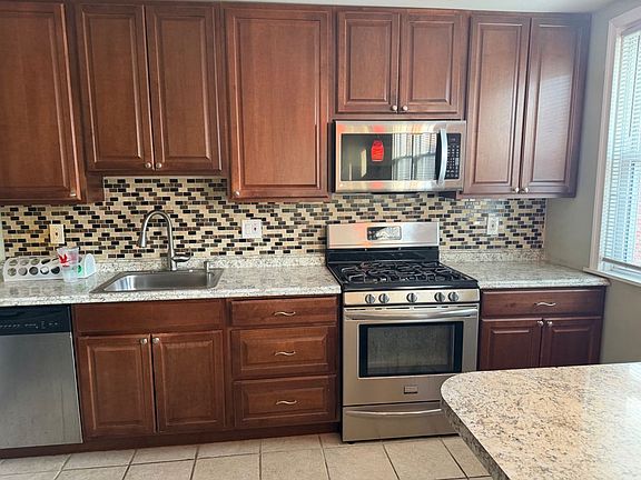 2nd image of 6532 Kindred St