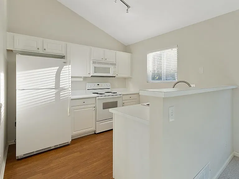 8119 N 153rd Ave — Photo 5