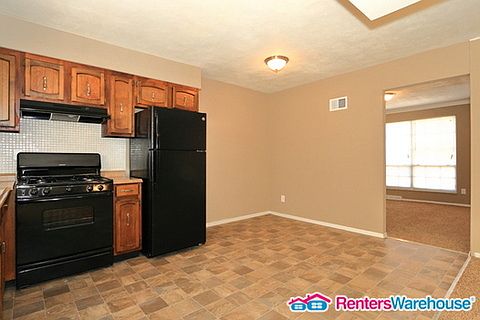 2nd image of 7734 Wooddale Ln