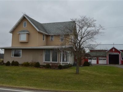 1863 Manchester Ave SW, North Lawrence, OH, 44666