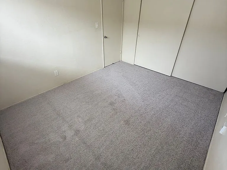 4648 Kansas St — Photo 5