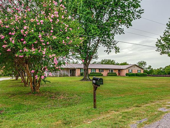 2nd image of 512 NW County Road 6