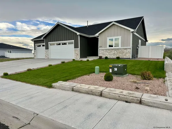 6201 Atlantic Dr, Cheyenne, WY 82001