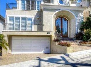 925 8th St, Hermosa Beach, CA 90254