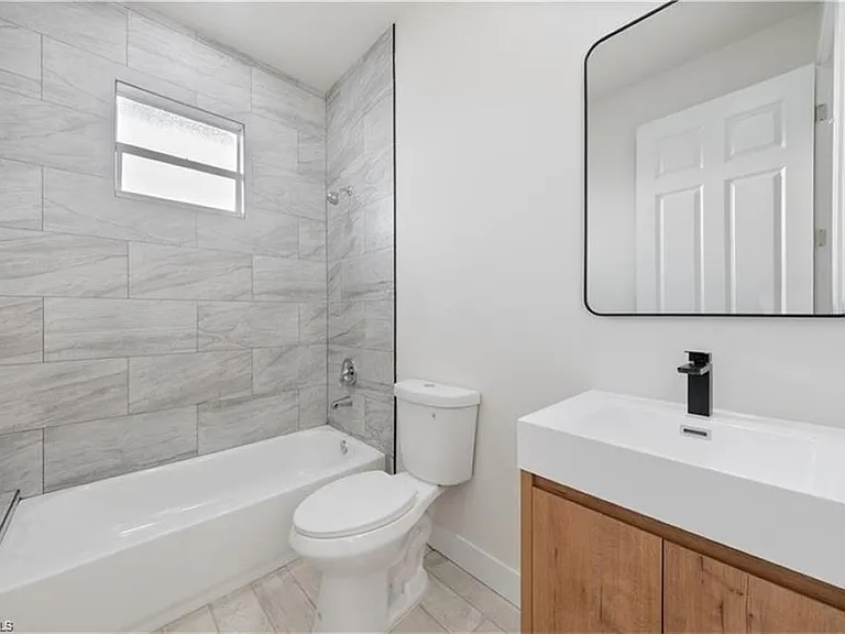 3008 23rd St SW — Photo 9
