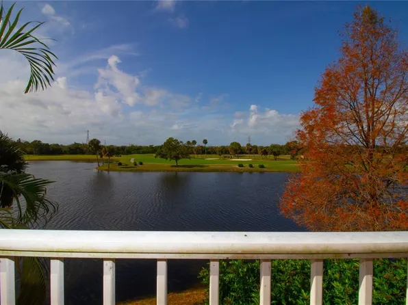 1200 Country Club Dr APT 1101, Largo, FL 33771