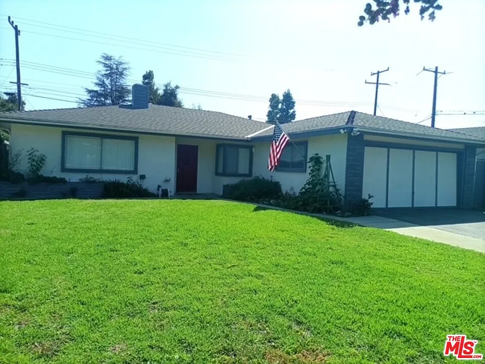 4 bed, 2.0 bath, 1710 sqft, $3,700 — Photo 1