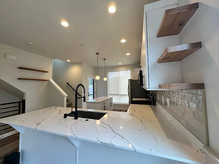 2527 Gibson Rd #D5 — Photo 9
