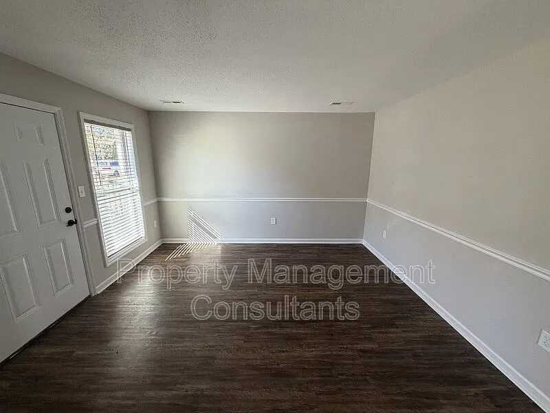 2 bed, 2.0 bath, 923 sqft, $995 — Photo 3
