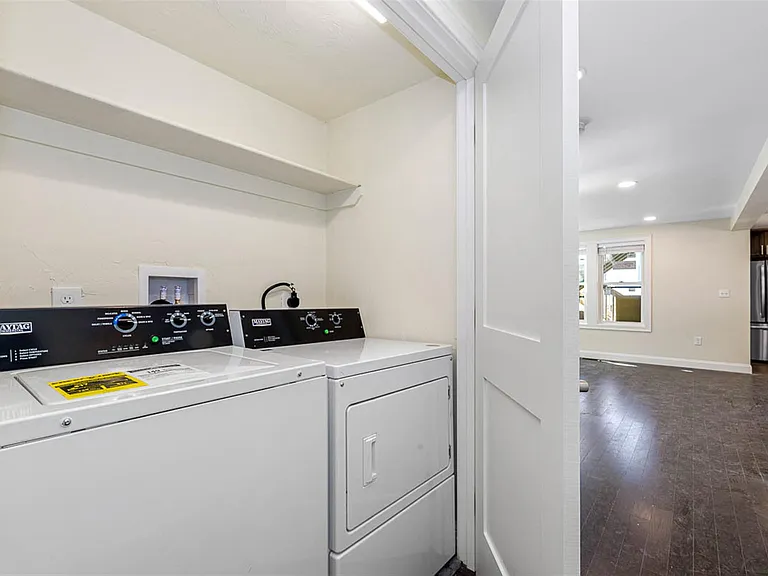 72 Stanley Ave — Photo 17