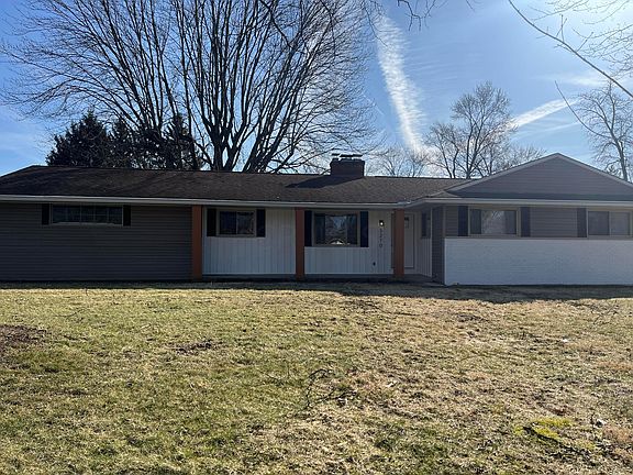 2nd image of 3270 Sycamore Knolls Dr