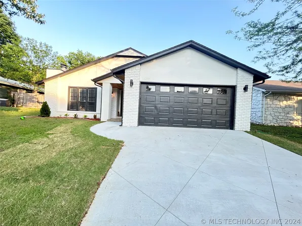 9032 E 93rd St, Tulsa, OK 74133