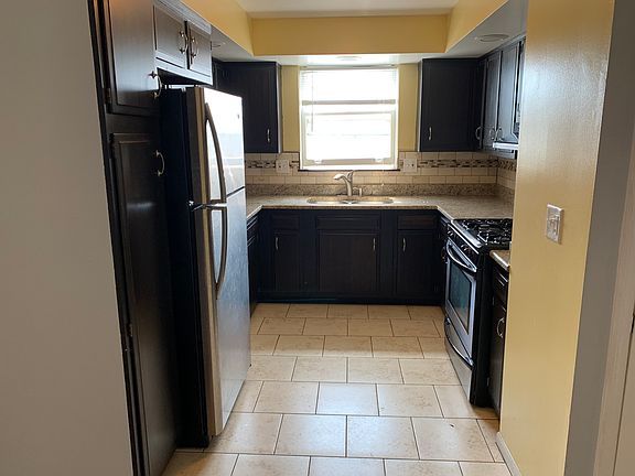 4th image of 6460 N Northwest Hwy #101