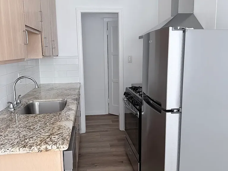 238 N Clark Dr #7 — Photo 13