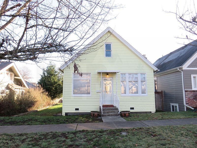 1st image of 1513 N Oakes St