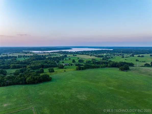 57 E Joe Koelsch Dr, Locust Grove, OK 74352