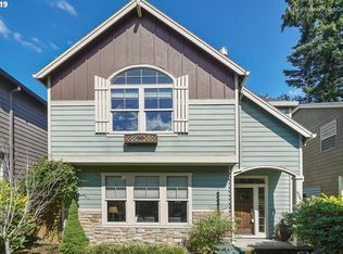 9041 SW Soprano Ln, Portland, OR 97225