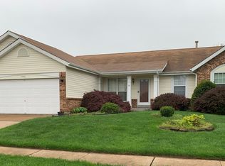 15401 Bartlett Pear Dr, Florissant, MO