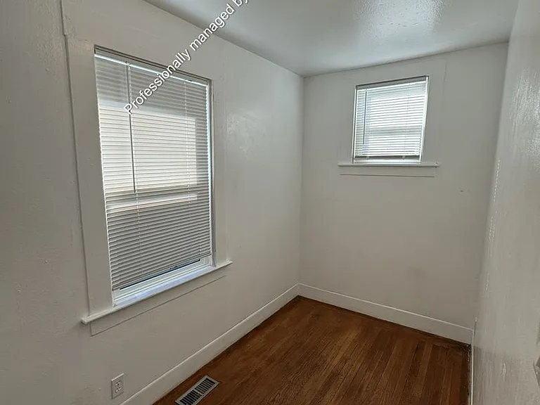 6525 Herzog St — Photo 10