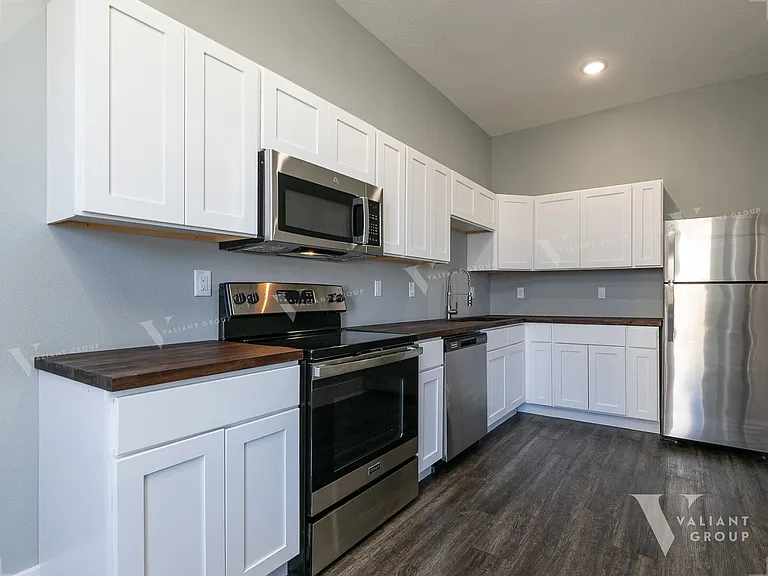 806 South Ave — Photo 52